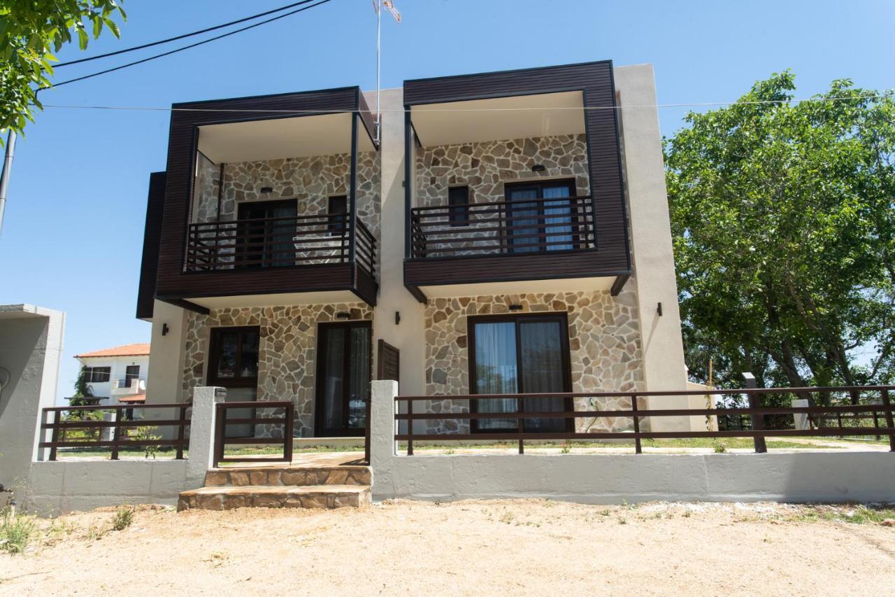 Marineiko Luxury Apartments Ierissos Exterior photo