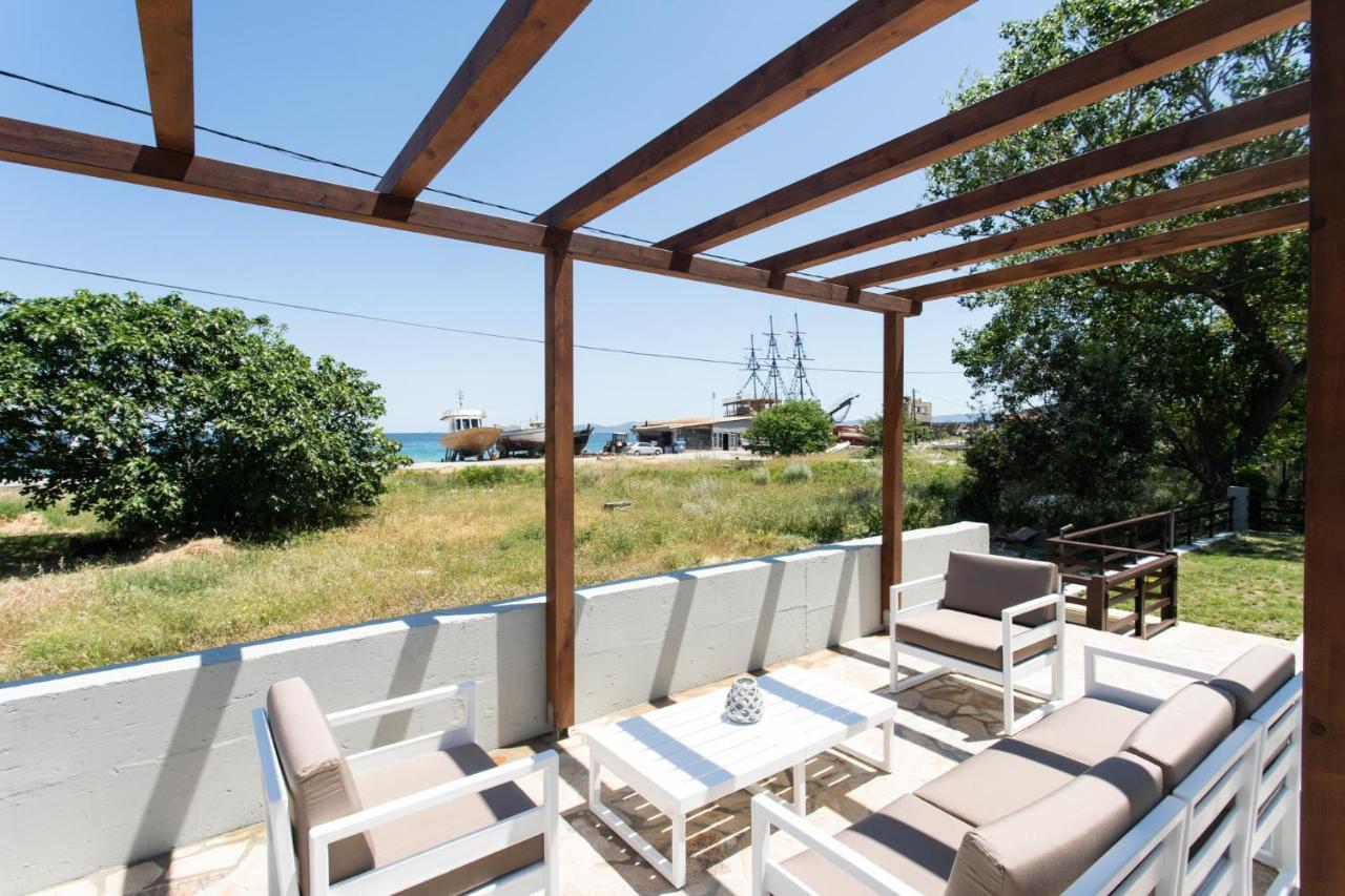 Marineiko Luxury Apartments Ierissos Exterior photo